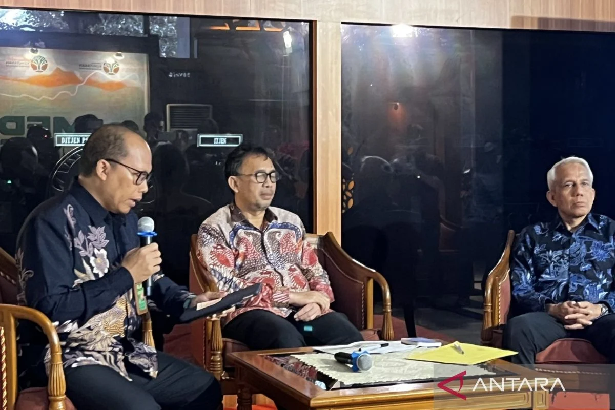 Gubernur Sumut Soroti Dampak Sosial Pencabutan PBPH pada 29 Ribu Warga