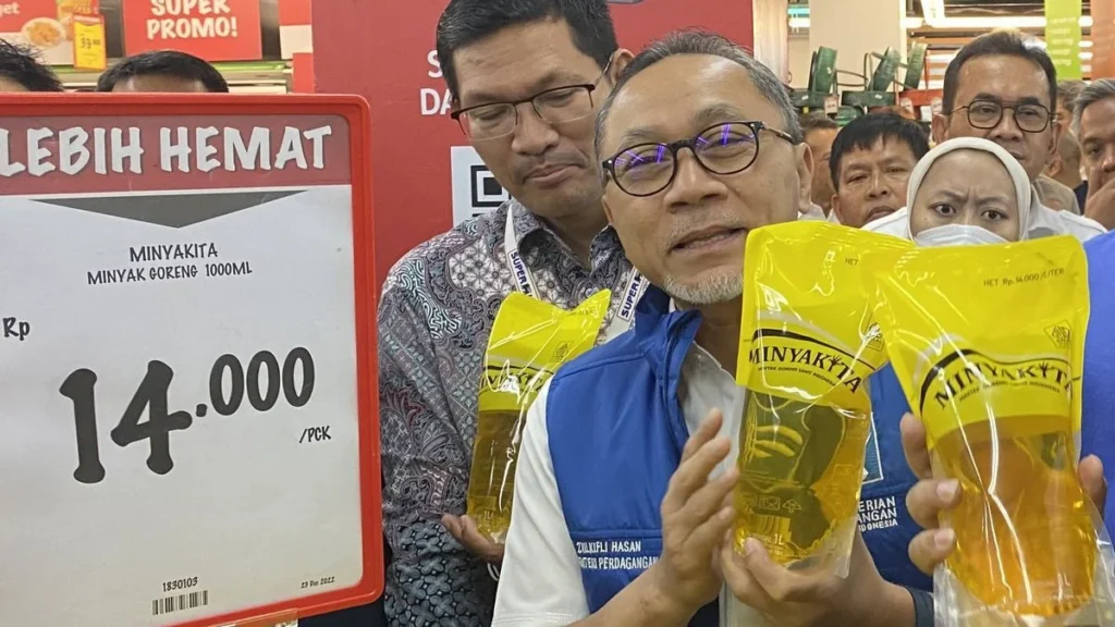 Harga Minyakita Naik Tipis Akibat Kelangkaan Plastik Kemasan, Mendag Pastikan Stok Tetap Aman