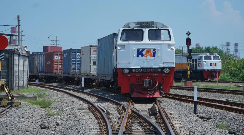 KAI Daop 4 Semarang Luncurkan KA Brumbung Cargo, Solusi Logistik Berkelanjutan untuk Jawa Tengah