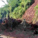 Longsor Tumpangi Jalur Wisata Citengah-Cisoka, Akses Sumedang Selatan Lumpuh Total