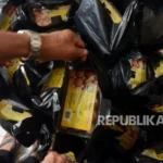 Lonjakan Harga Plastik Dorong Puan Maharani Anjurkan Pedagang Kuliner Beralih ke Kemasan Daun