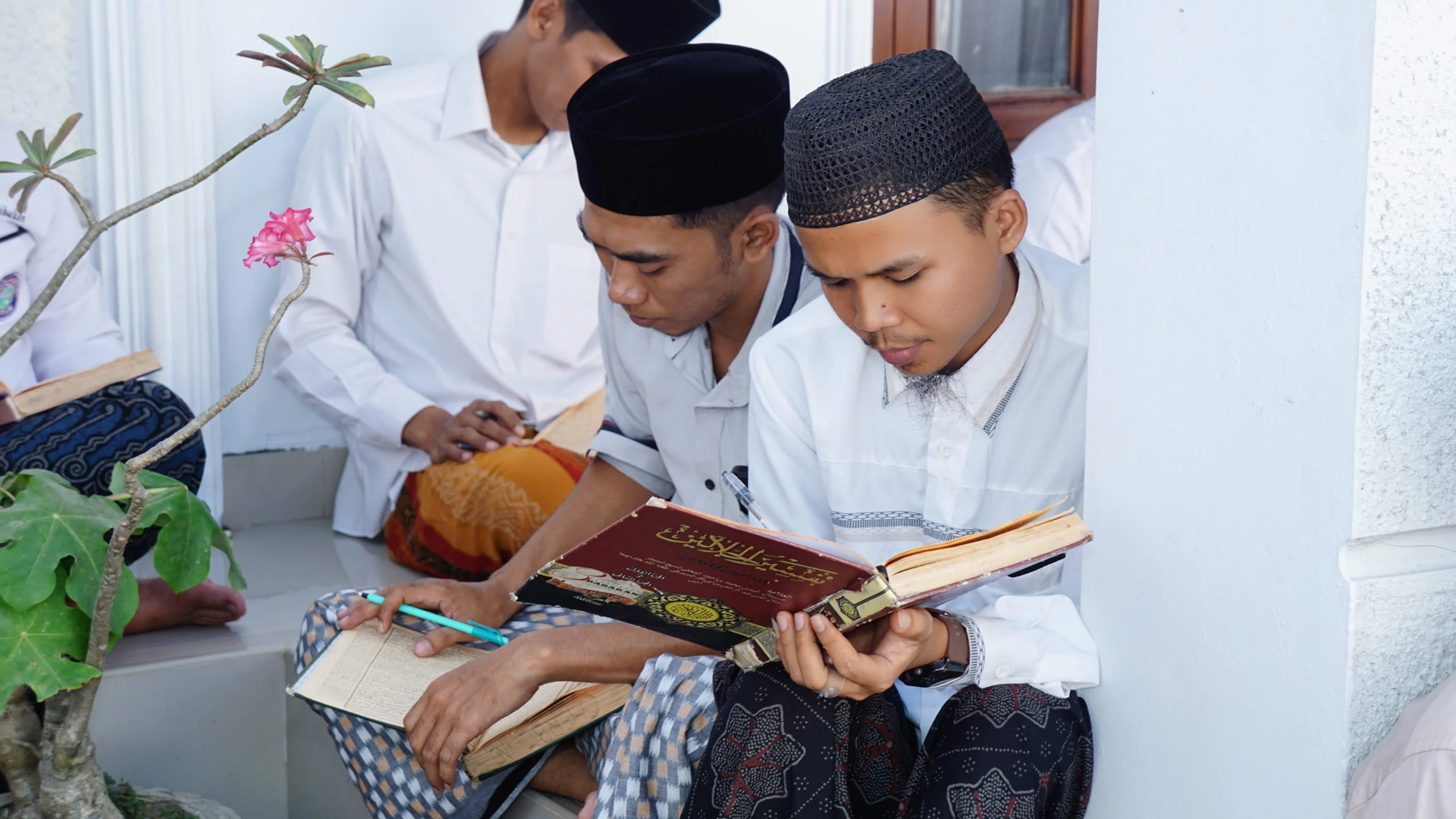 Munas IKAPETE Gelar Ngaji 4 Bulanan dan Luncurkan Buku Tafsir Surah Al‑‘Alaq di Pesantren Tebuireng