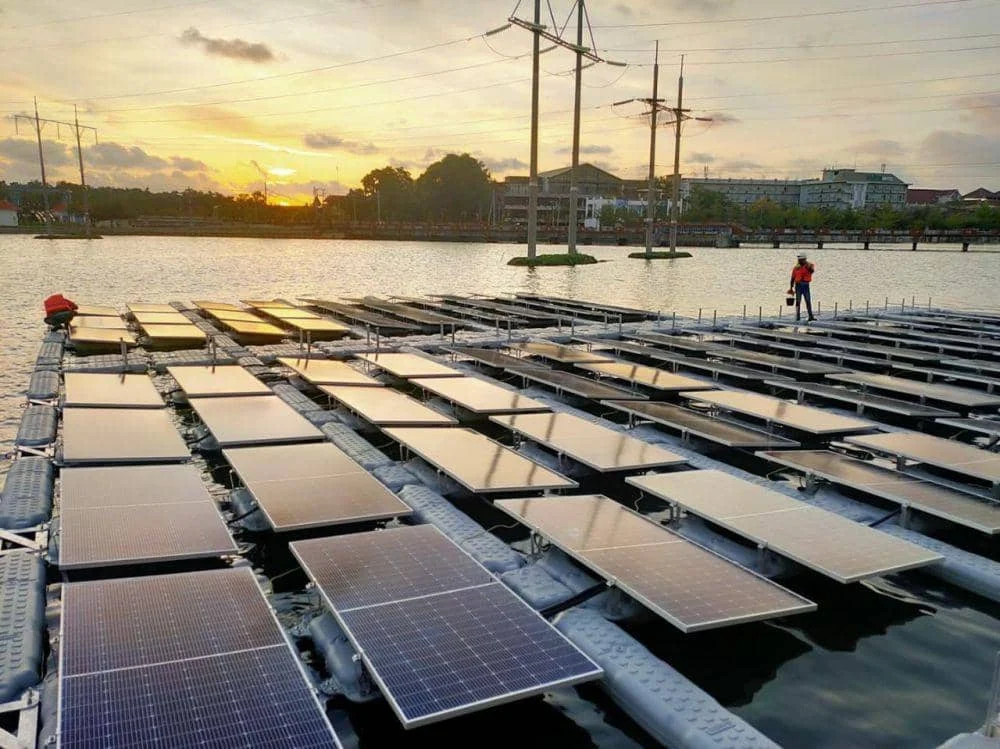 PLN Indonesia Power UBP Semarang Perluas PLTS Apung dan Rooftop, Dorong Transisi Energi Bersih ke Tingkat Baru