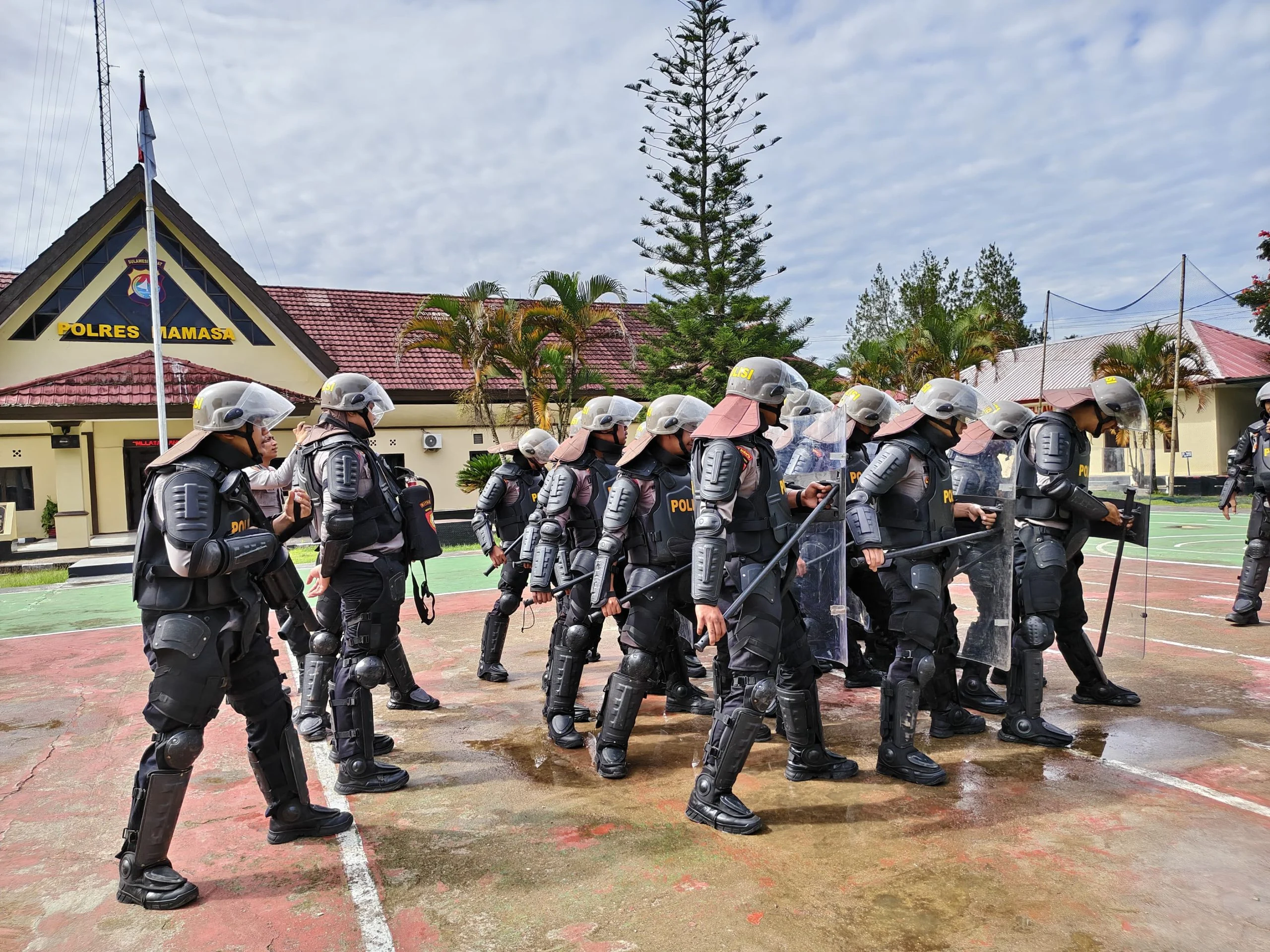 Polres Rembang Tingkatkan Kesiapsiagaan lewat Latihan Dalmas untuk Hadapi Kontinjensi