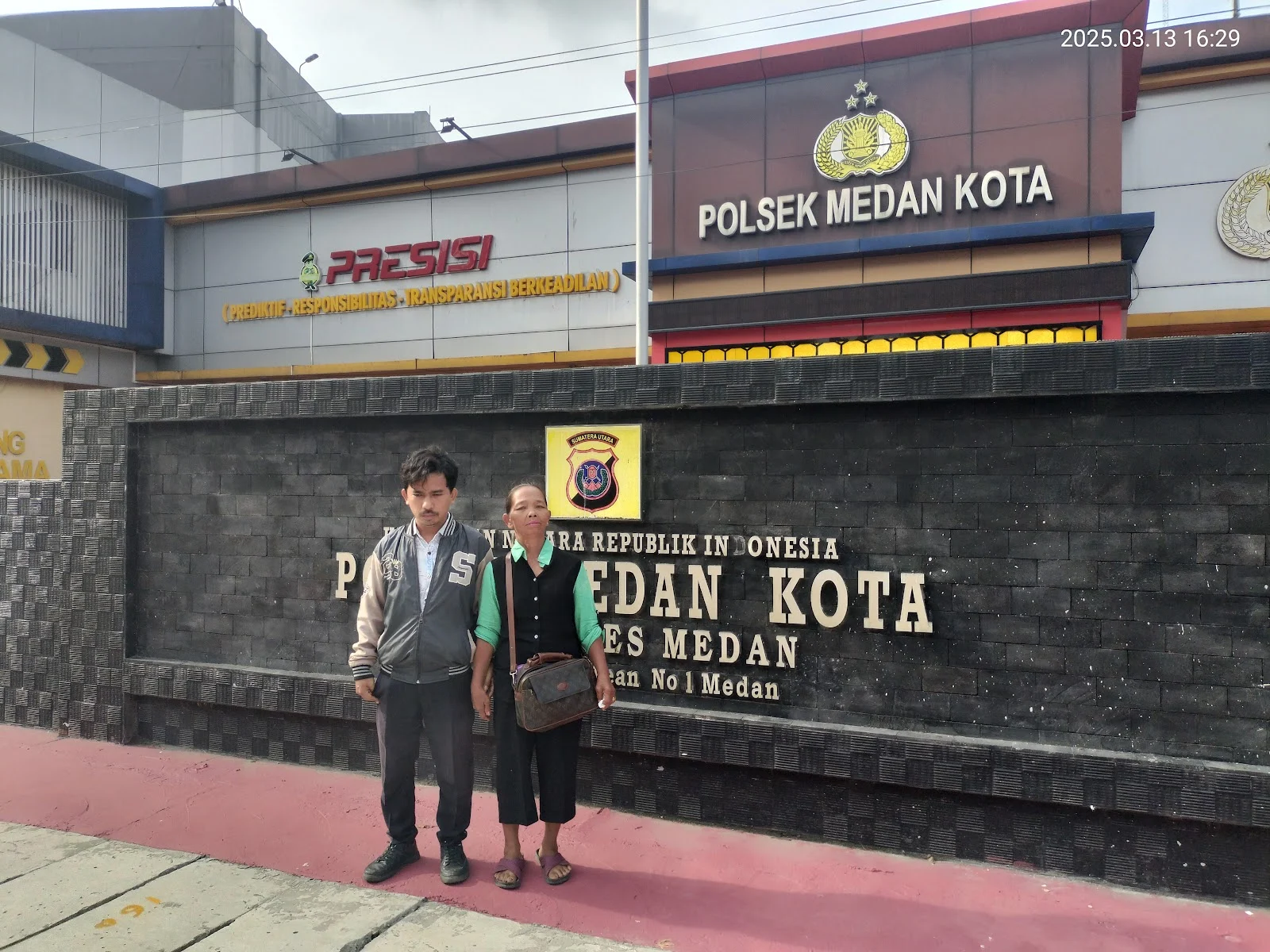 Polsek Medan Kota Gali Penipuan Online Rp10 Juta Usai Ancaman: Detail Kasus & Upaya Penangkapan