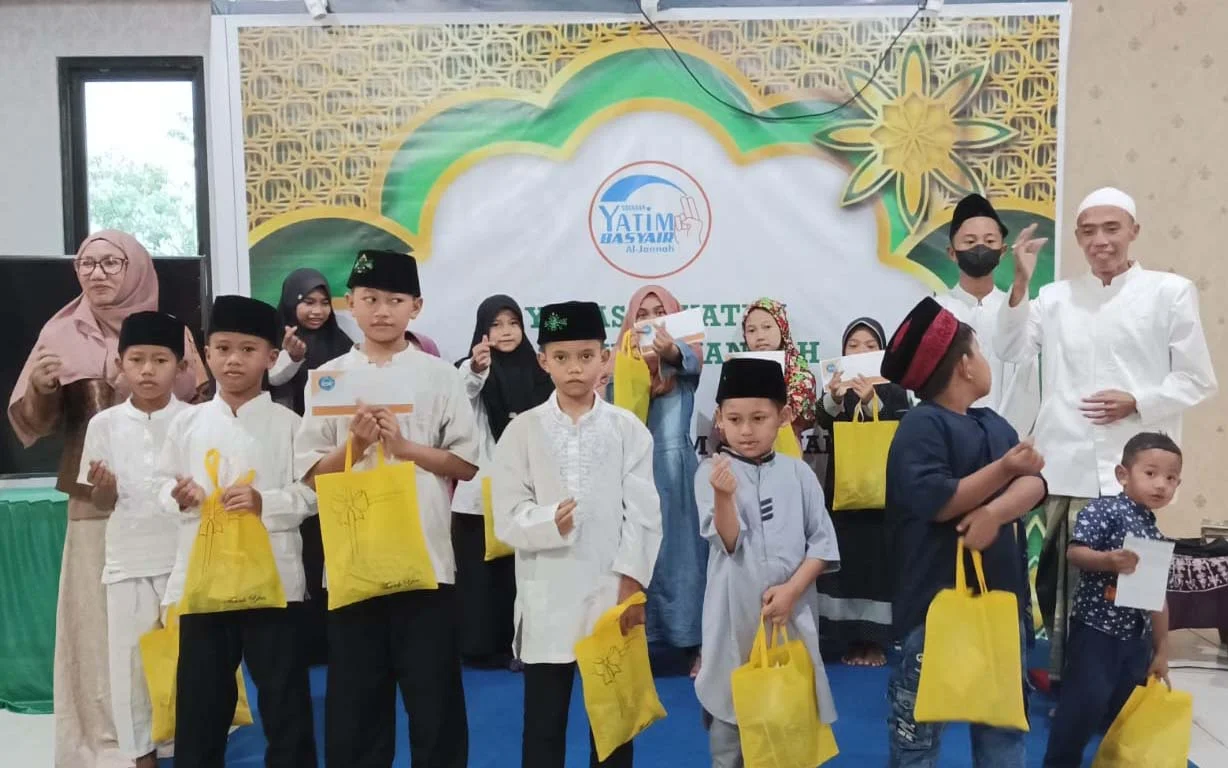Ratusan Anak Yatim Diberi Santunan pada Pembukaan Munas Ikapete dan Festival Pesantren Tebuireng 2026