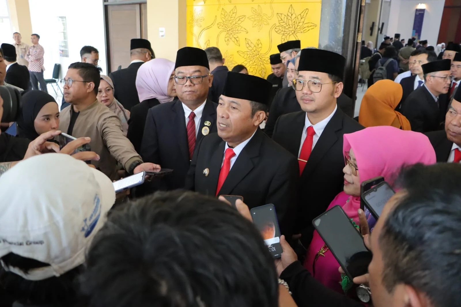 Wali Kota Cimahi Lantik 103 Pejabat, Tekankan Rotasi ASN Objektif & Seruan Media Lawan Hoaks